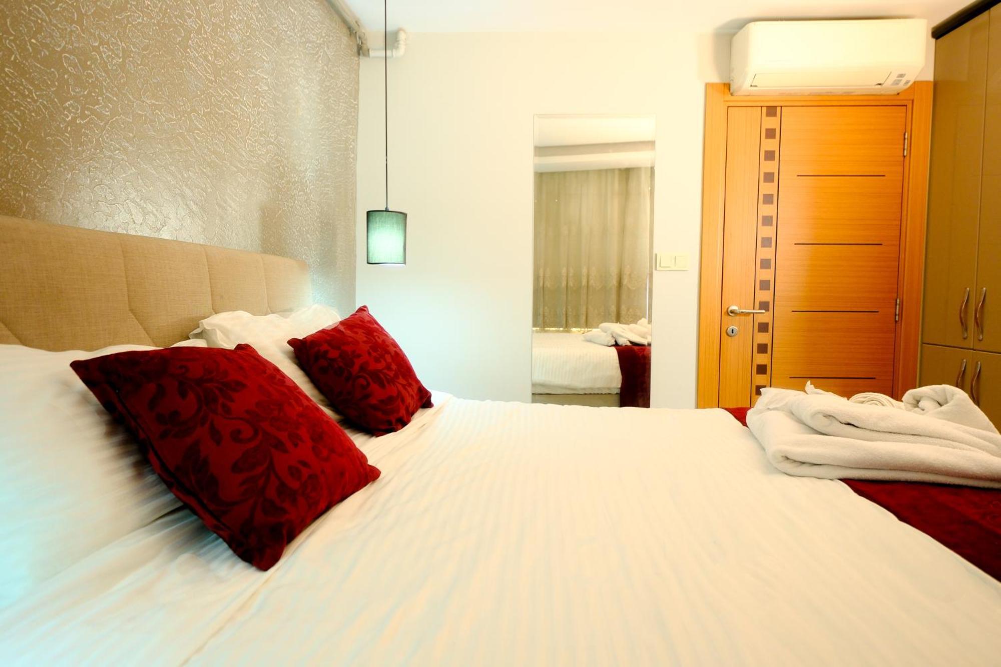 Taksim Celebi Suites Istanbul Exterior photo