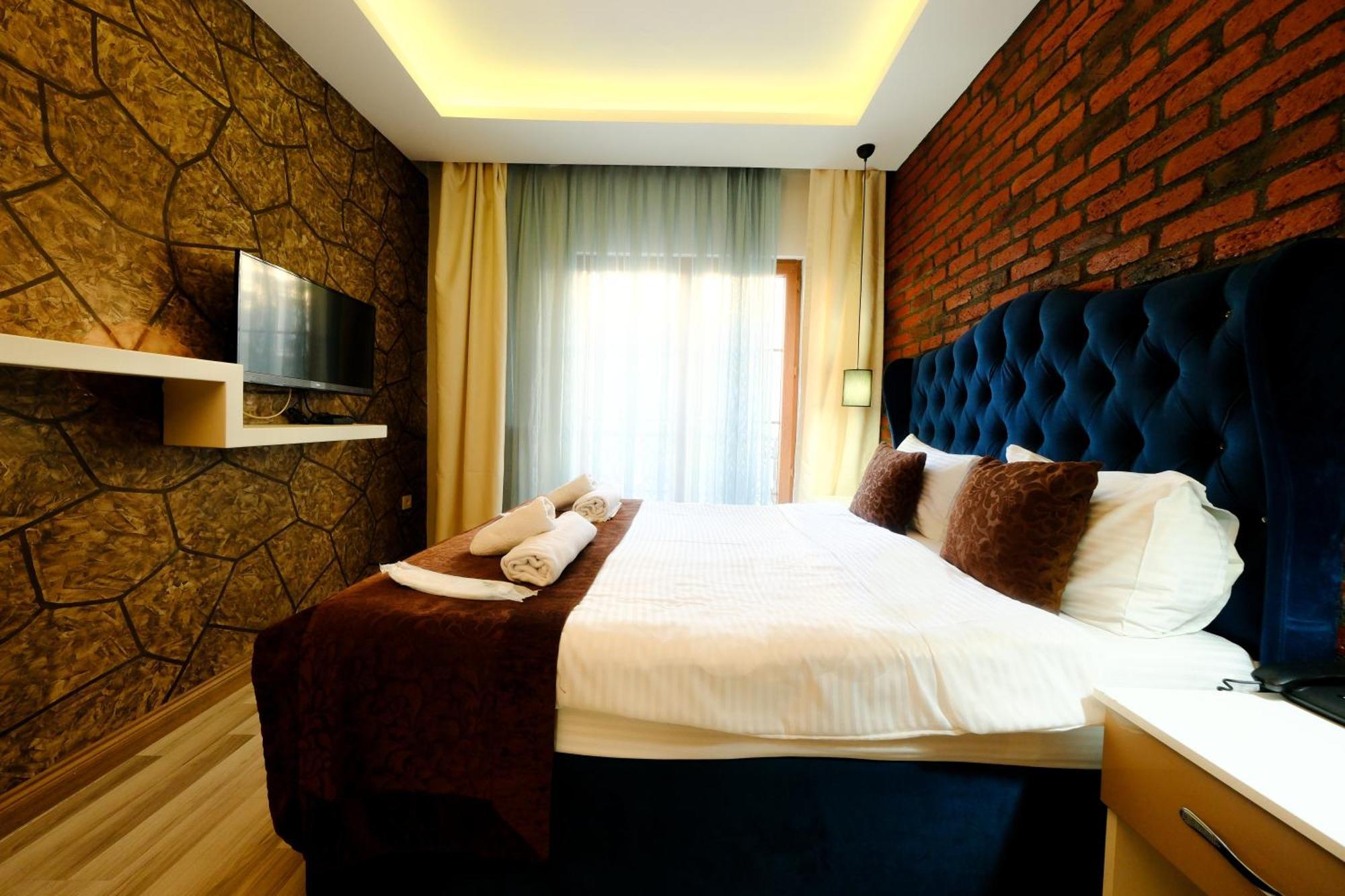 Taksim Celebi Suites Istanbul Exterior photo