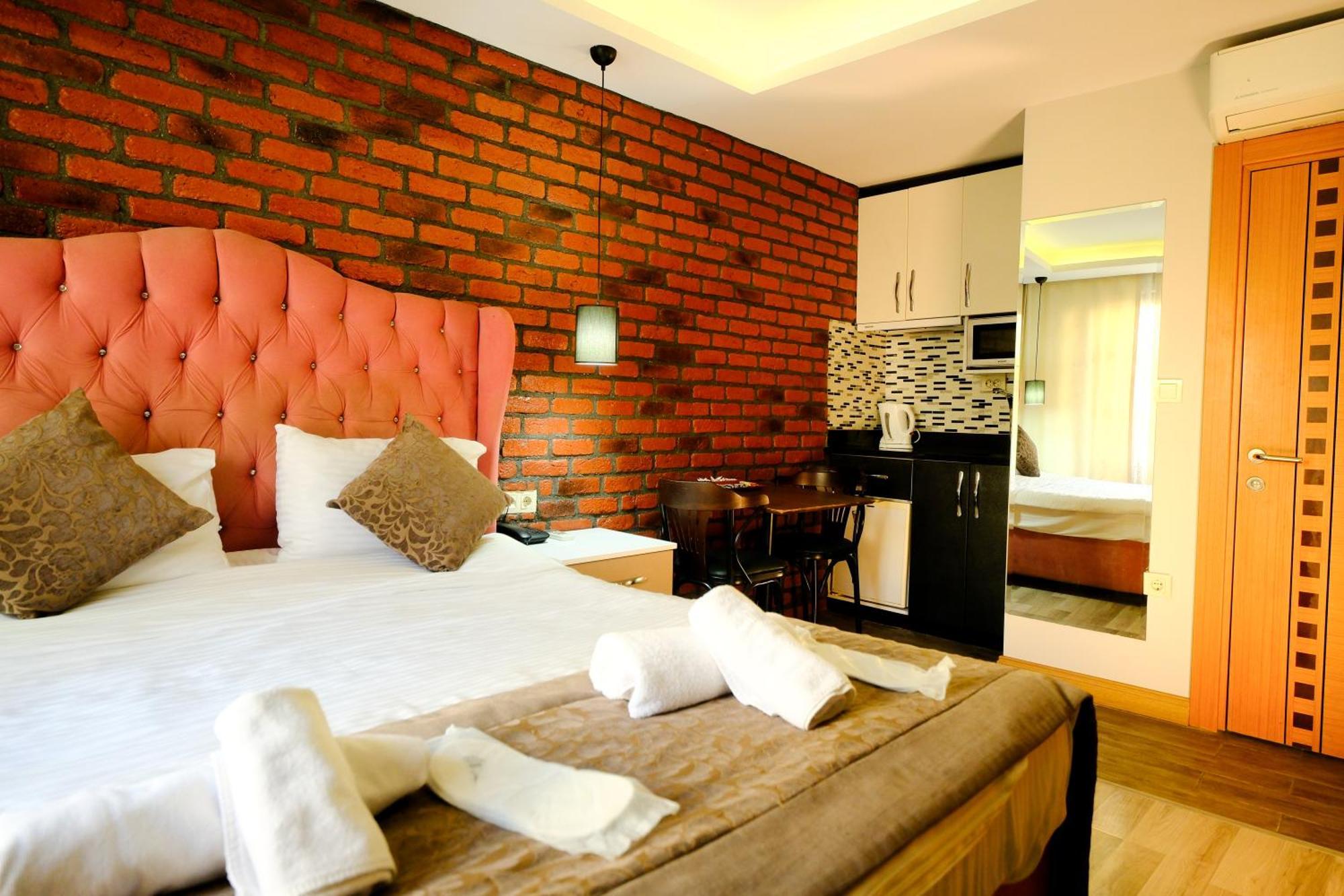 Taksim Celebi Suites Istanbul Exterior photo